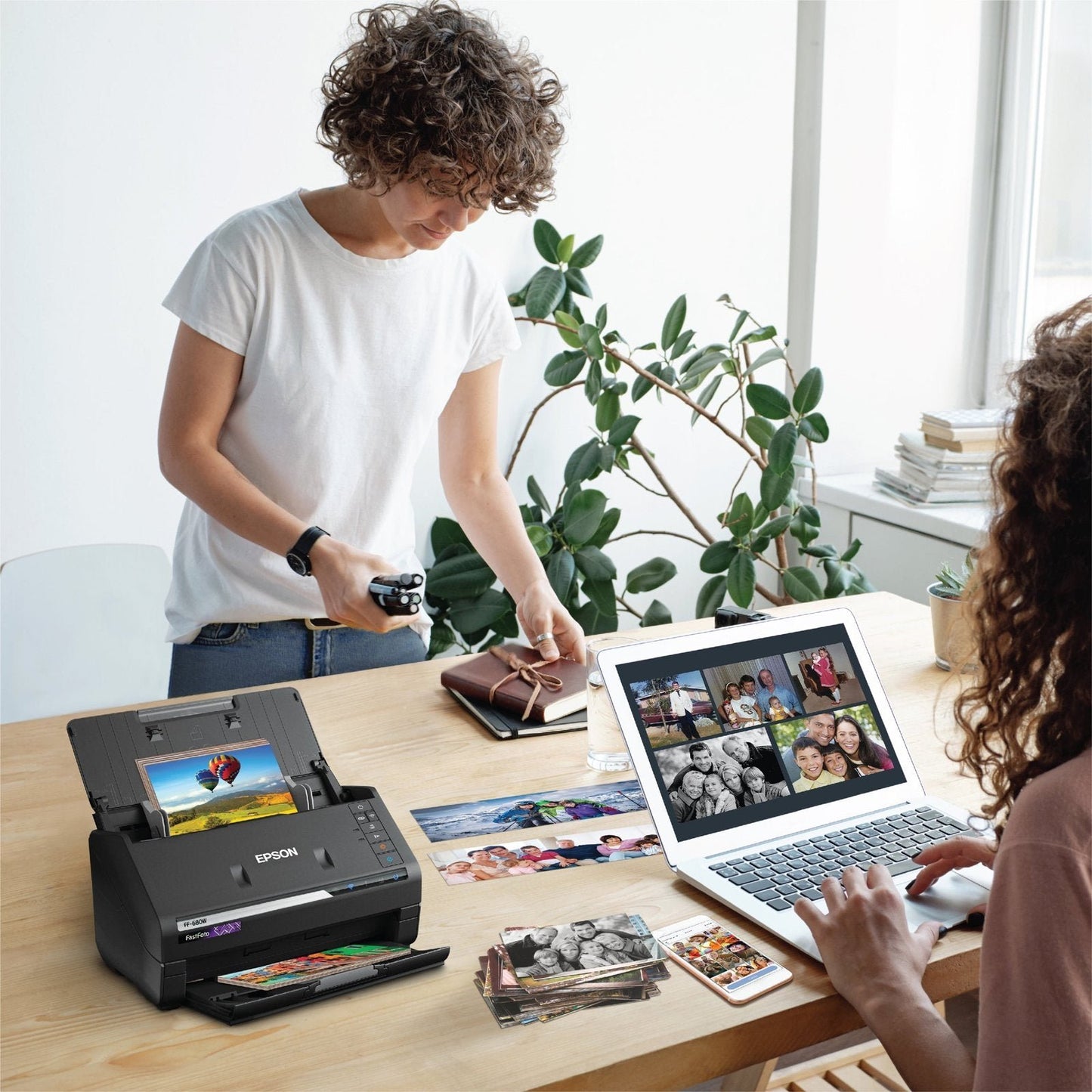Epson FastFoto FF-680W Wireless High-speed Photo and Document Scanning System image 6