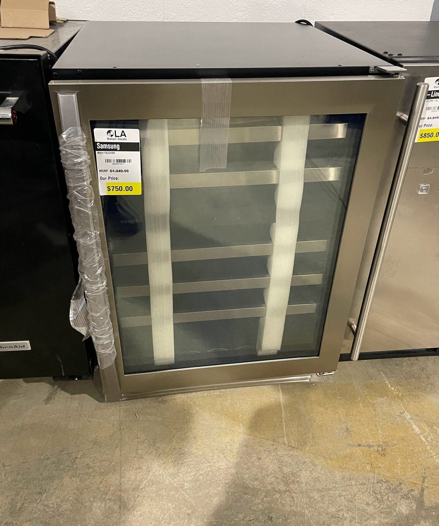 Samsung RW51TS338SR 51-Bottle Capacity Wine Cooler image 1