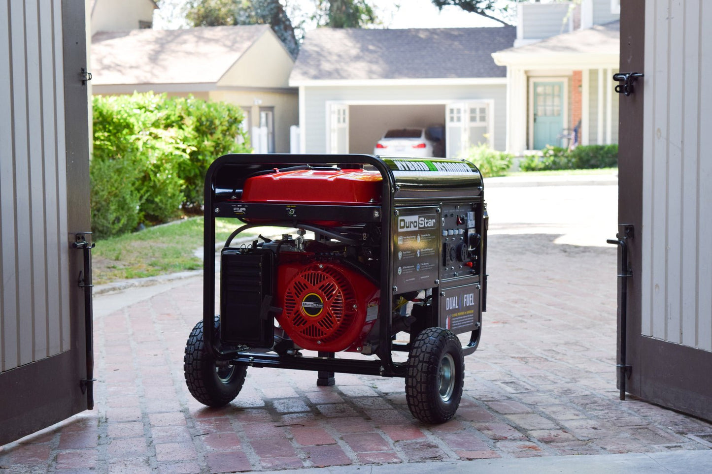 10,000 Watt Dual Fuel Portable Generator image 12