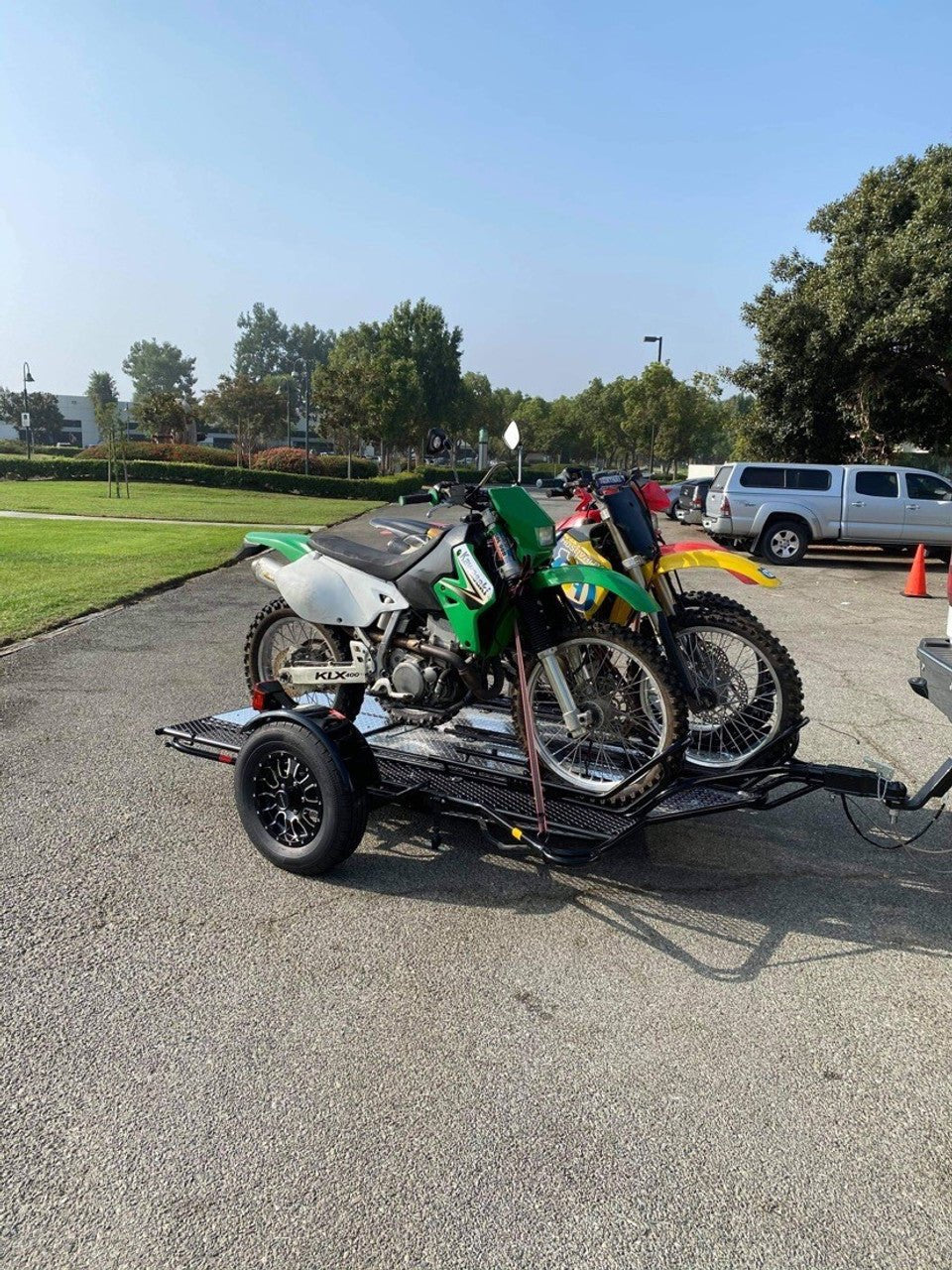 Stand, Store or Roll Ride-Up 3-Rail Motorcycle Trailer image 14