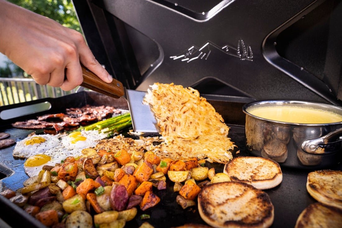 Traeger Flat Top Grill Flatrock™ Griddle image 16