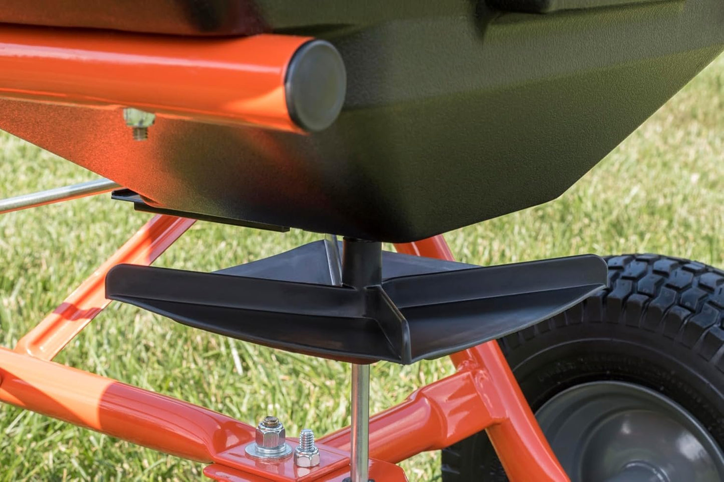 Agri-Fab 45-0543 Tow-Behind 100 lb Lawn & Garden Spiker Seeder Spreader image 10