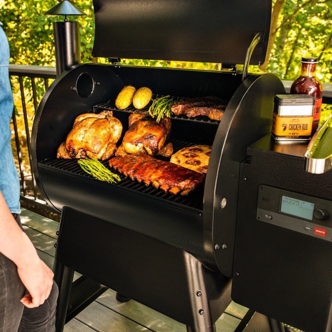 Traeger Black Pro 780 WiFi-Enabled Pellet Grill image 12