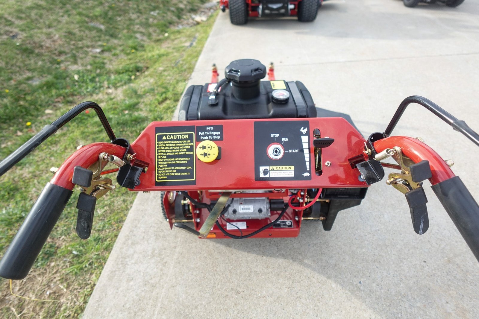 Bradley 36BDE-BS17 36″ Belt Drive E-Clutch Walk Behind Mower 17.5HP Briggs image 9