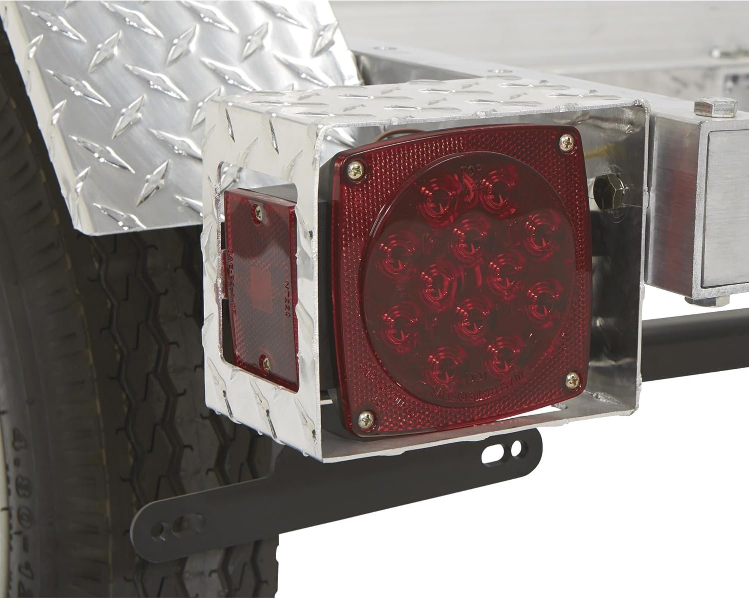 Ultra-Tow 40in. x 48in. Aluminum Utility Trailer Kit – 1060-Lb. Load Capacity image 5