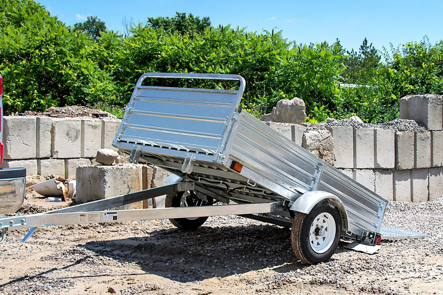 DK2 5-ft x 7-ft Steel Utility Trailer with Ramp Gate ( 1639-lb Capacity ) 2491713 image 7