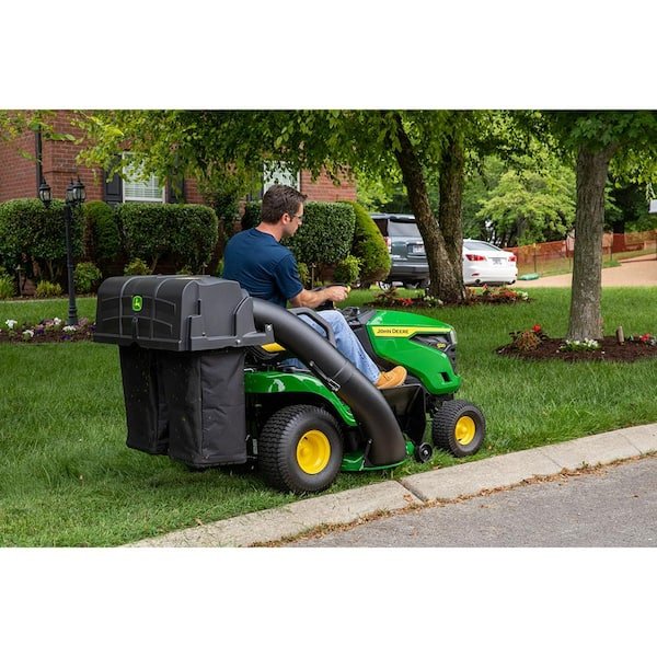 John Deere 42-inch Twin Bagger for 100 Series Tractors – Fast, Easy Attachment image 6