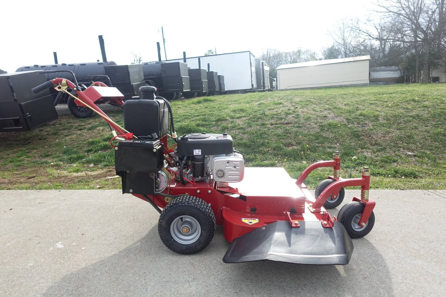 Bradley 36BDE-BS17 36″ Belt Drive E-Clutch Walk Behind Mower 17.5HP Briggs image 4