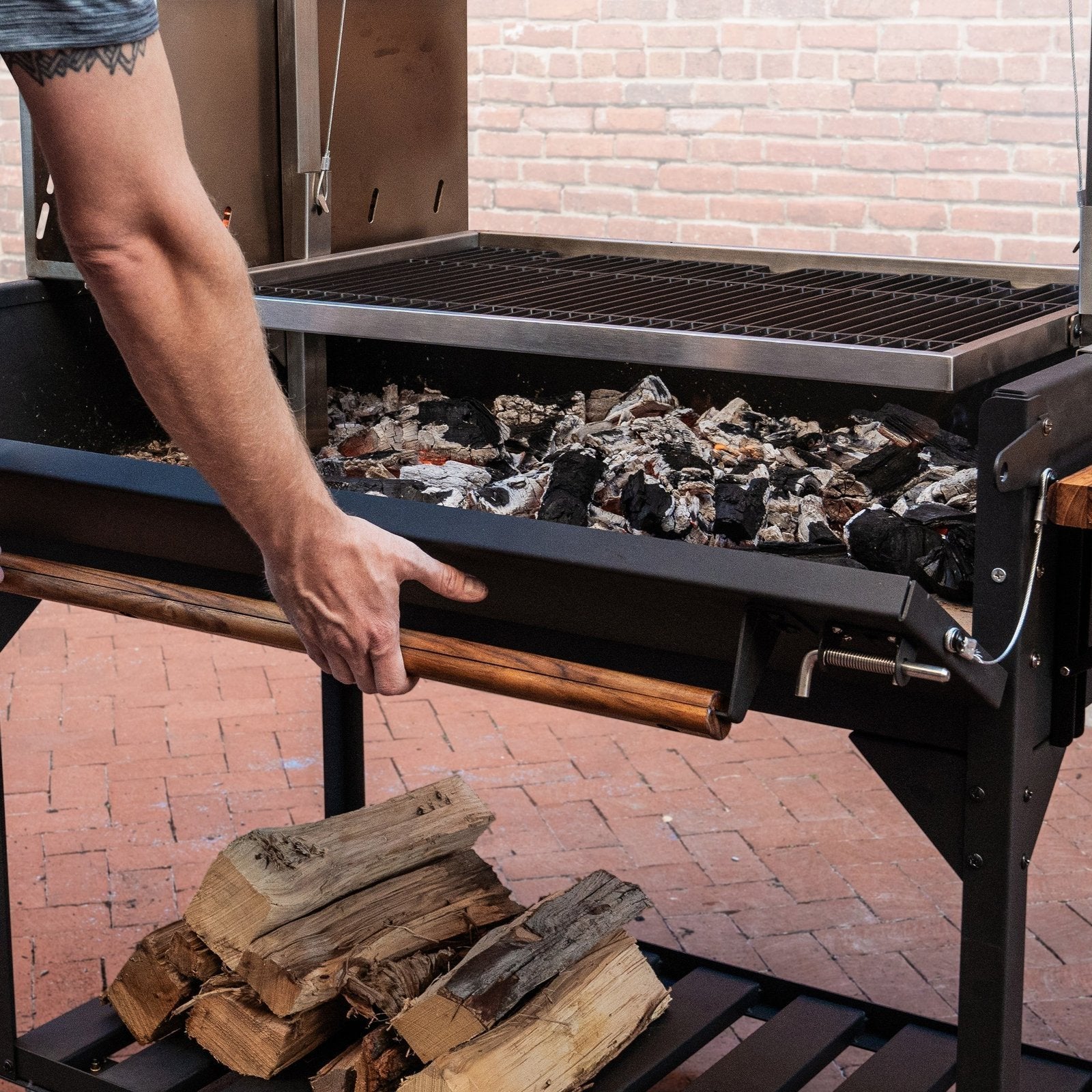 Premium Argentine/Santa Maria BBQ Grill with Wood Fire and Charcoal Grill image 11