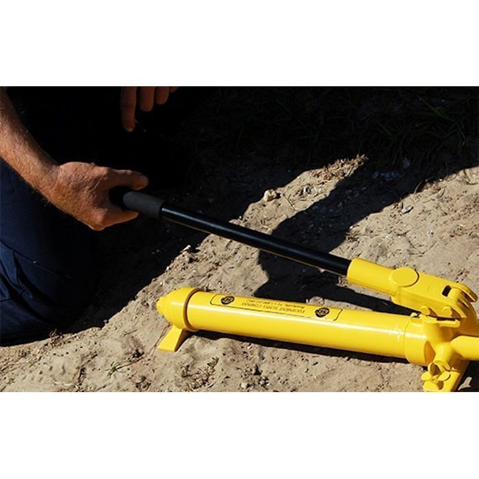 ESCO 10-Ton Hydraulic Stak-Able Ram Kit with 1 Quart Pump image 5