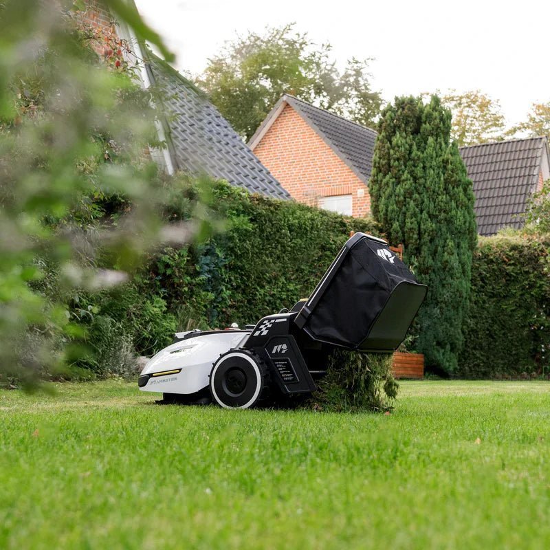 MAMMOTION YUKA Perimeter Wire Free Robot Lawn Mower image 1