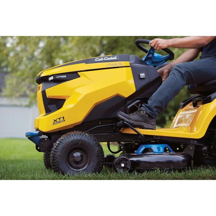 The Cub Cadet Enduro Series XT1 LT42E 42-in. 56V MAX* Riding Lawn Mower image 4