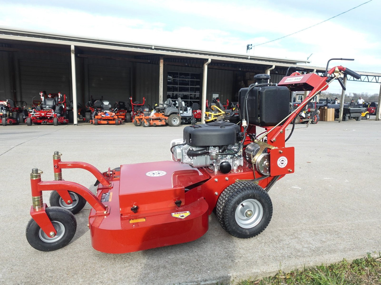 Bradley 36BDE-BS17 36″ Belt Drive E-Clutch Walk Behind Mower 17.5HP Briggs image 3